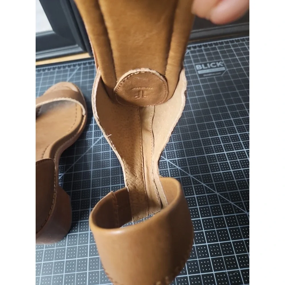 Frye Women's Brielle Back‎ Zip Heeled Sandal, Cognac, women Sz 9.5M